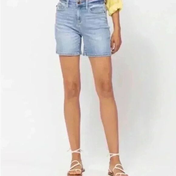 Judy Blue Sky Blue Women's Bermudas - Picture 1 of 6